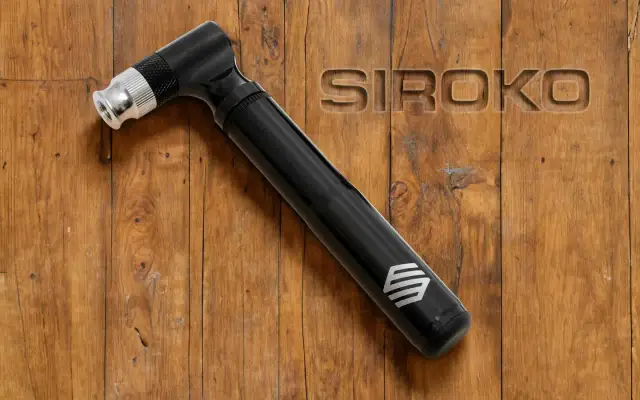 Jaka pompka do roweru szosowego? Wybierz najlepszą dla siebie!