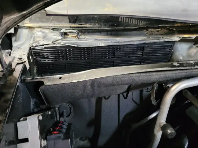 Gdzie jest filtr kabinowy w Jeep Commander? Znajdź go łatwo i szybko