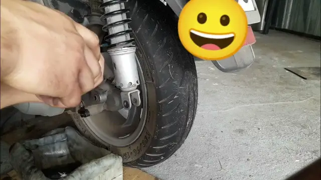 Ile oleju do silnika w Honda S-Wing 125? Sprawdź, aby uniknąć problemów