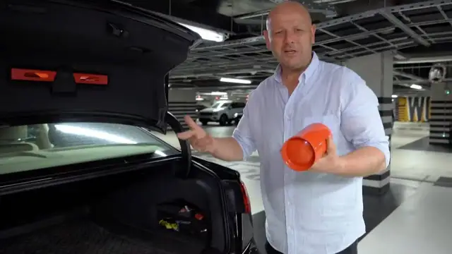 Gdzie gaśnica w samochodzie? Sprawdź, jak zapewnić bezpieczeństwo