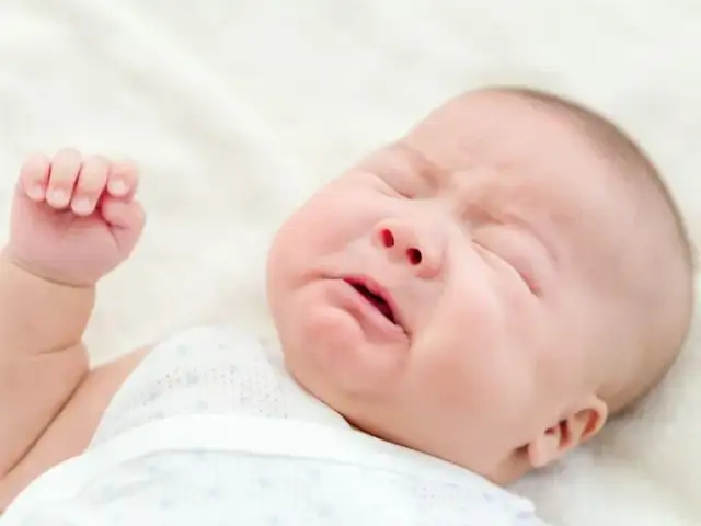 Objawy odwodnienia u dziecka – jak je rozpoznać i co robić?