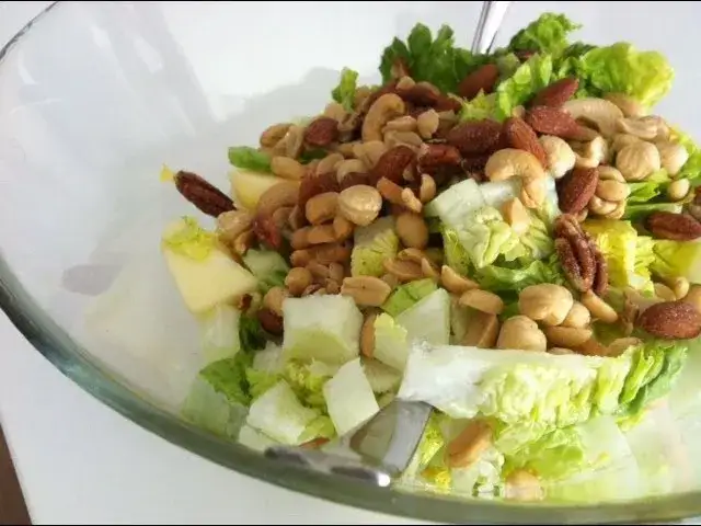 Domina las ensaladas con frutos secos: recetas y trucos de chef