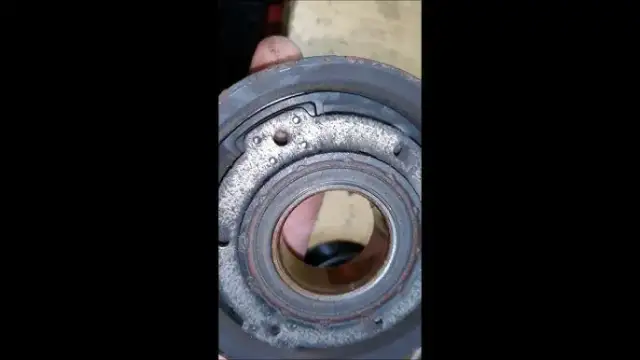 Uszkodzone sprzęgło klimatyzacji objawy – jak je rozpoznać i naprawić