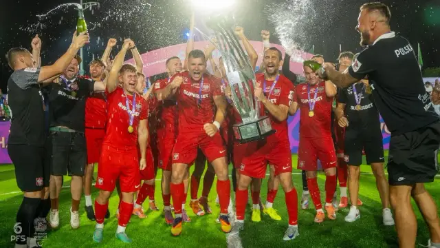 Kto wygrał dziś w piłce? Wyniki, Ekstraklasa, Finały Pucharów!