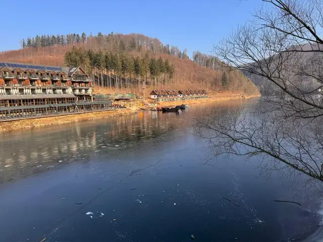 Najciekawsze atrakcje jeziora bystrzyckiego, które musisz zobaczyć