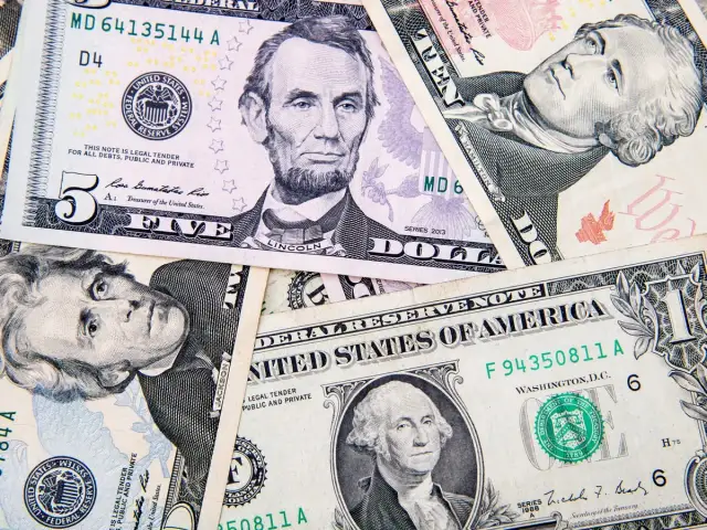 Jaka jest waluta w Stanach Zjednoczonych? Poznaj szczegóły i nominały
