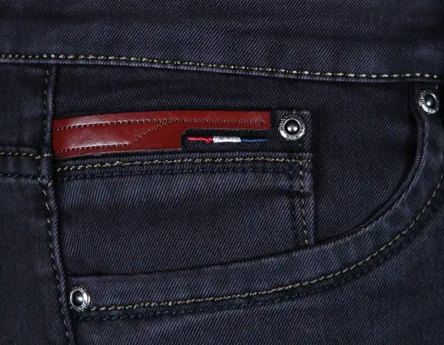 Spodnie męskie 120 cm w pasie: 3XL czy W46? Rozszyfruj rozmiar!