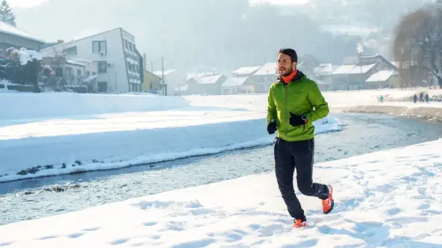 Zimowe bieganie: Hartuj ciało i ducha! Poradnik bezpieczeństwa