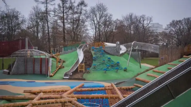 Czy plac zabaw w parku ujazdowskim jest otwarty? Sprawdź teraz!