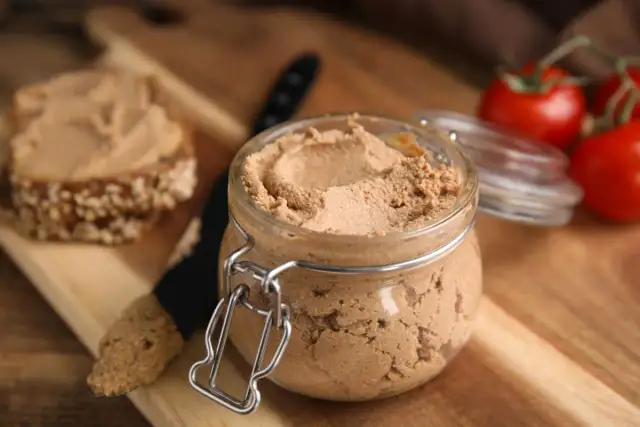 Jak zrobić pasztet drobiowy do słoików - prosta receptura na smaczny przysmak