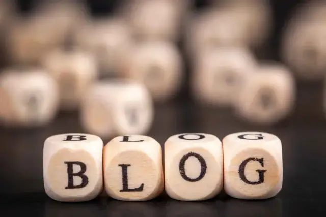 Jak się pisze bloga po angielsku: kluczowe elementy i struktura