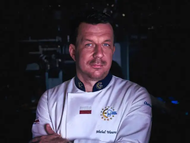 Michał Wawro kim jest? Poznaj życie, karierę i pasje reżysera i kucharza