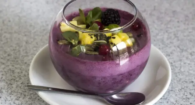 Co to jest smoothie owocowe i dlaczego warto je pić każdego dnia