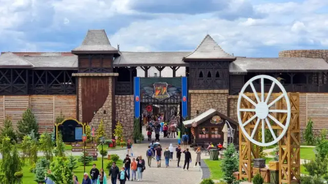 Do kiedy jest czynna Energylandia? Godziny otwarcia i sezon