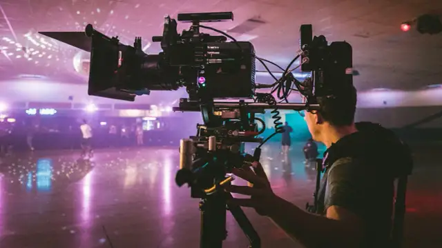 Czy w kinie są kamery? Odkryj ich rolę i wpływ na prywatność