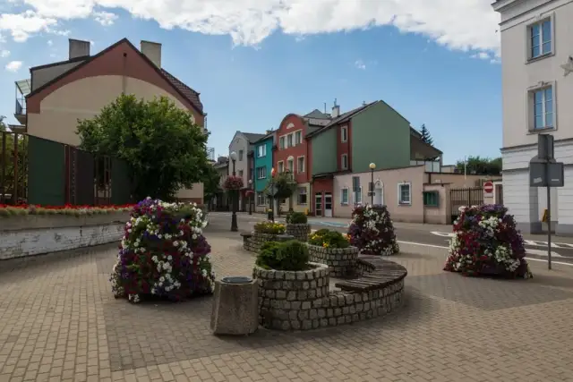 Ostrołęka atrakcje: odkryj niezwykłe miejsca i wydarzenia dla rodzin