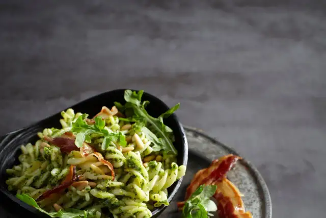 Pâtes au Pesto Maison : Recette Facile, Astuces & Variations Créatives