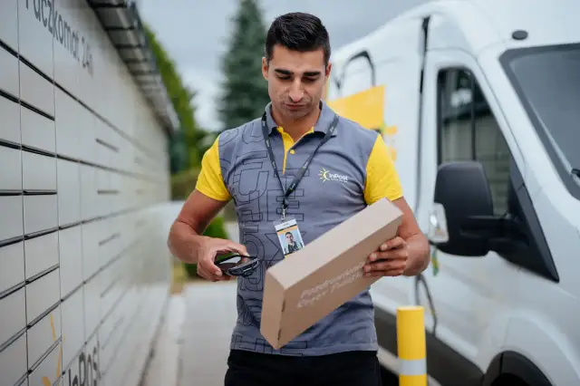 Jak pracują kurierzy InPost? Poznaj ich codzienne obowiązki i godziny pracy