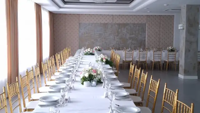 Komunia w restauracji: Ile trwa i jak zaplanować idealny czas?