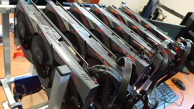 Koparka kryptowalut: Jak działa, czy się opłaca i co z podatkami?