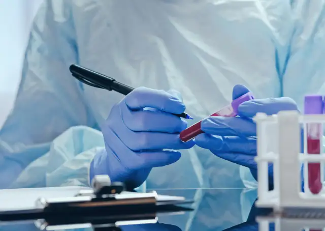 Jakie badania zleca trycholog? Pełny przewodnik przed wizytą