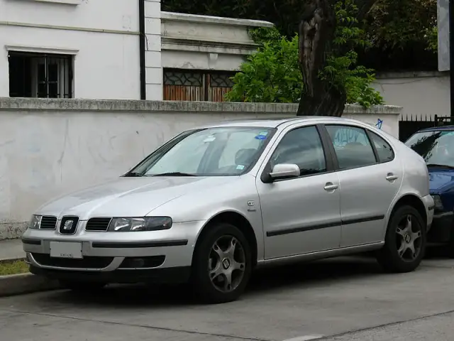 Ile pali Seat Leon 1.6 benzyna? Zaskakujące wyniki spalania!