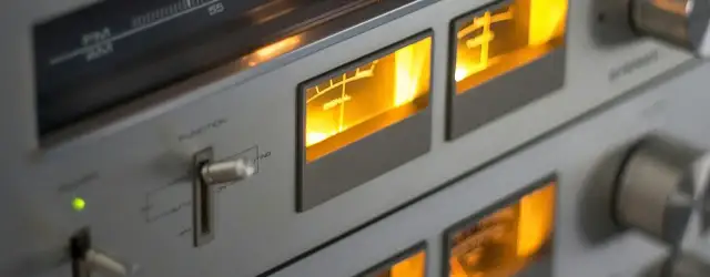 Do czego służy wzmacniacz i jak poprawia jakość dźwięku