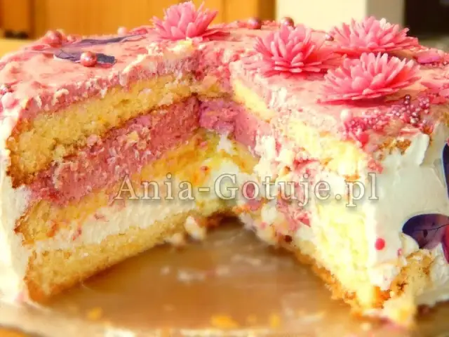 Idealna masa malinowa do tortu? Poznaj 3 przepisy i sekrety!