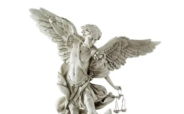 Dlaczego modlitwa do Michała Archanioła po mszy ma znaczenie?