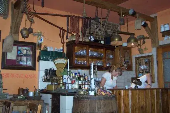 Gdzie zjeść w Kamiennej Górze? Sprawdź najlepsze restauracje!