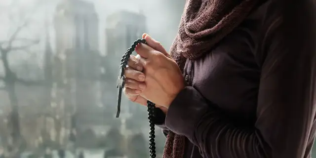 Jakie są rodzaje modlitwy? Odkryj ich znaczenie i różnorodność