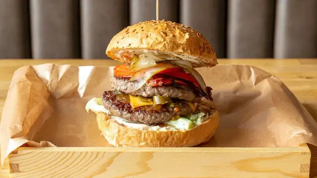 Grill Brothers Wrocław: Najlepsze burgery? Sprawdź menu i ceny