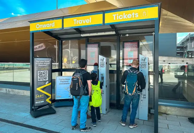 Jak dojechać z lotniska do Londynu? Najlepsze opcje transportu