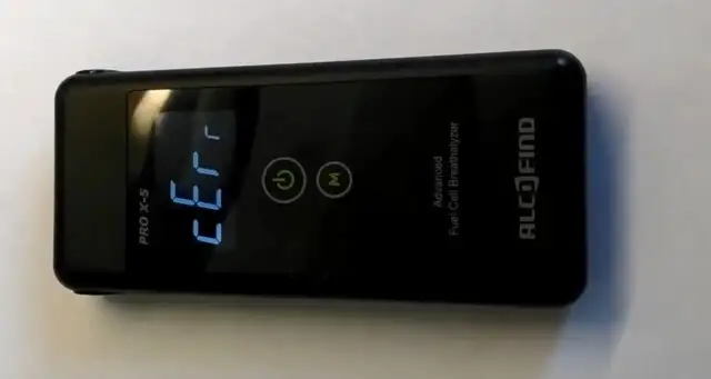 Jak odblokować alkomat PRO X-5 i naprawić błąd cErr w prosty sposób