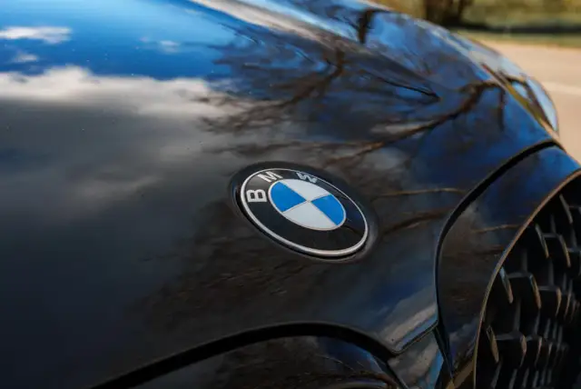 Jaki płyn do chłodnicy BMW E90? Uniknij kosztownych błędów w wyborze