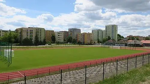Ile metrów ma bieżnia na orliku? Zaskakujące fakty o Nowym Fordonie