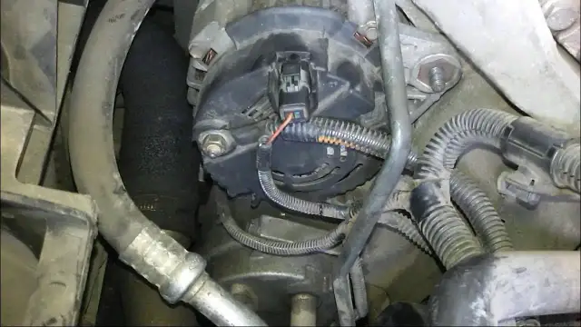 Jak łatwo i bezpiecznie wyjąć alternator w Renault Megane II – krok po kroku