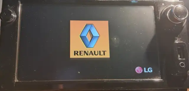 Jak uruchomić radio samochodowe bez kodu i uniknąć frustracji