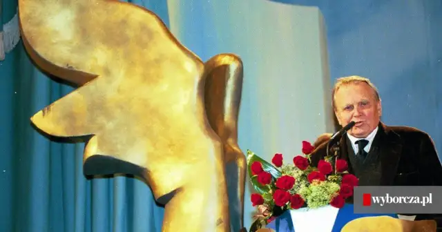 Kto napisał "Piesek przydrożny"? Miłosz, Nike i sens dzieła