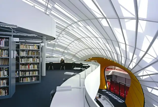 Wolny uniwersytet Berlina: Kluczowe informacje o studiach i kampusie