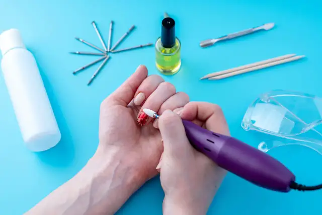 Jak wybrać frezarkę do paznokci, aby uniknąć najczęstszych błędów