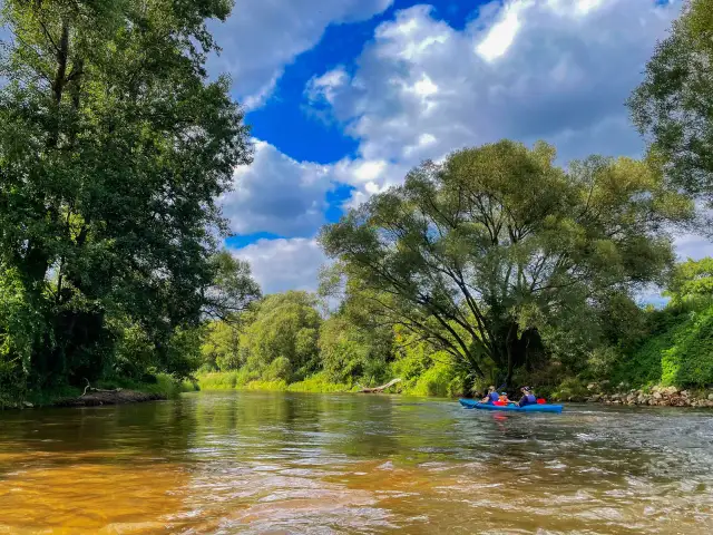 Kajaki Dolny Śląsk: Trasy, porady, zamki. Twój przewodnik!