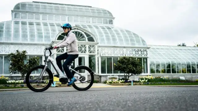 Czy rower elektryczny ładuje się podczas jazdy? Oto zaskakujące fakty