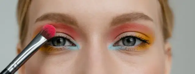 Czy do okulisty można iść w makijażu? Unikaj błędów, które mogą zaszkodzić