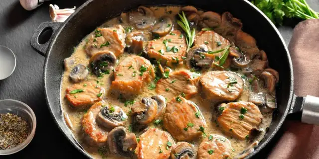 Jak zrobić dietetyczny sos do mięsa, który zachwyci smakiem i zdrowiem