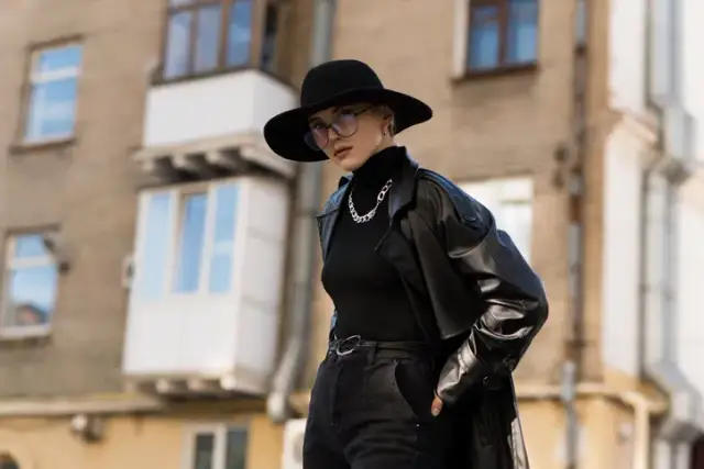 Jak nosić czarny golf? Stylizacje na każdą okazję dla kobiet i mężczyzn