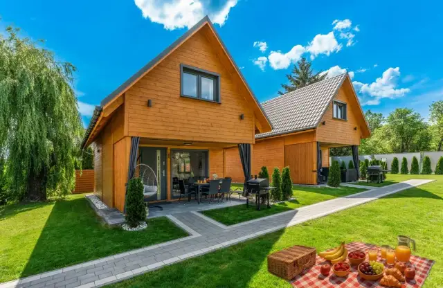 Gdzie najlepiej nocleg w Górach Stołowych? Odkryj komfort i przyrodę