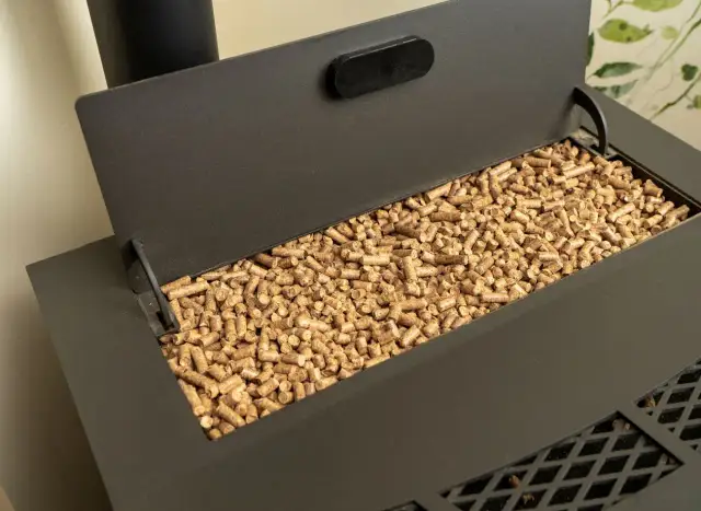 Kompletny koszt pieca pelletowego z montażem Składowe