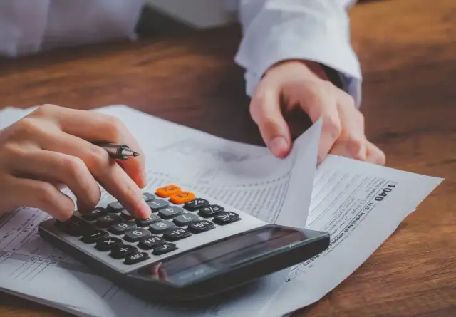 Ile wynosi podatek od sprzedaży nieruchomości? 19% i jak go uniknąć!