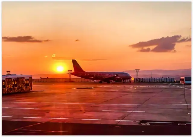 Ile trwa lot do Bułgarii Złote Piaski? Sprawdź czas przelotu z Polski